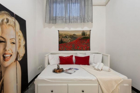 Fantastic house near the station Free parking
